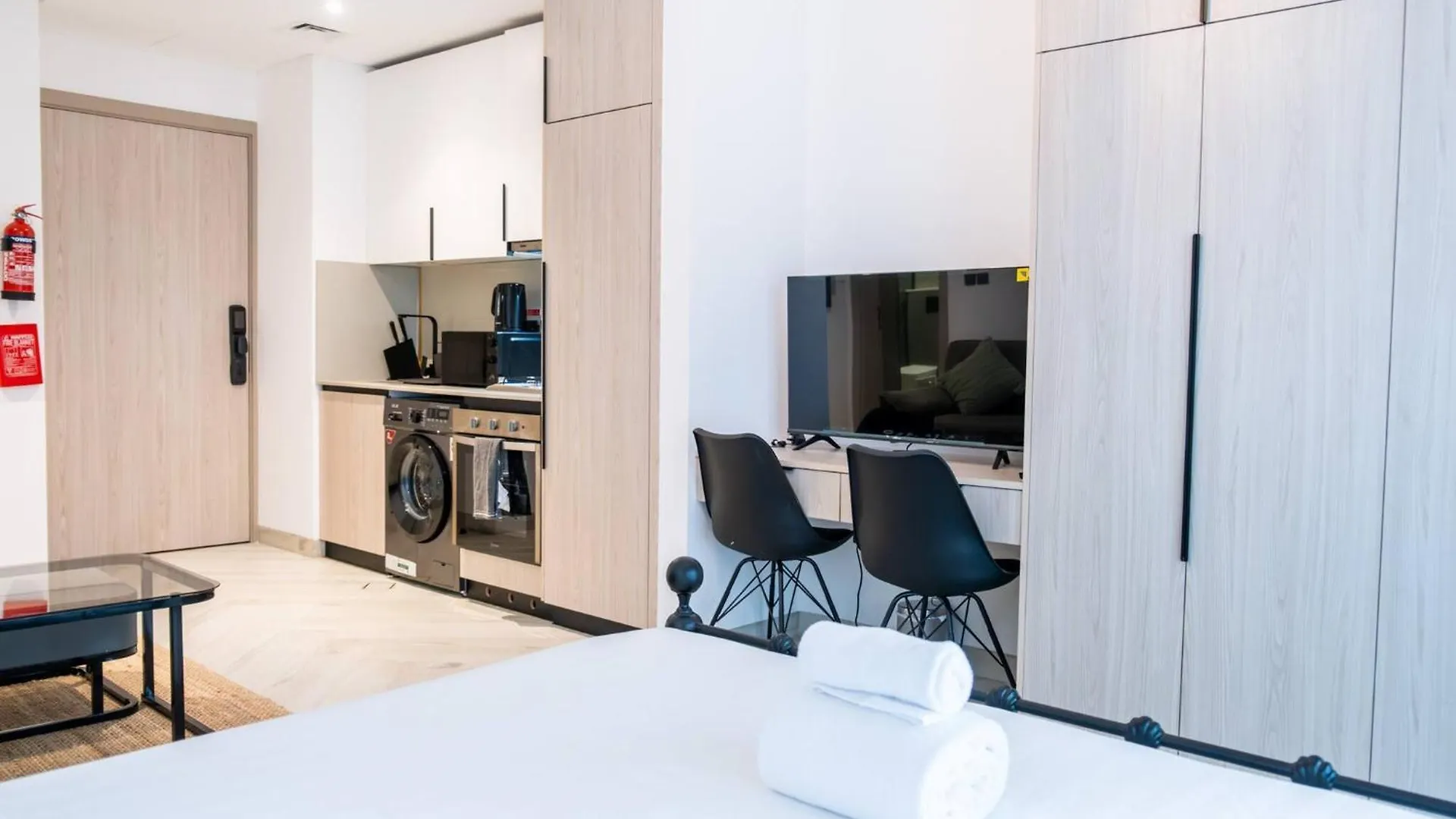 Stylish Super Studio In Jvc Dubaj Zjednoczone Emiraty Arabskie